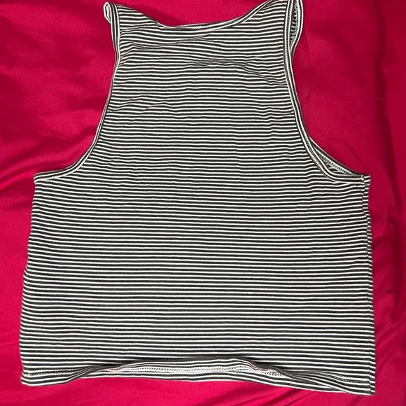 Aeropostale black and white cropped halter top - Picture 2 of 2